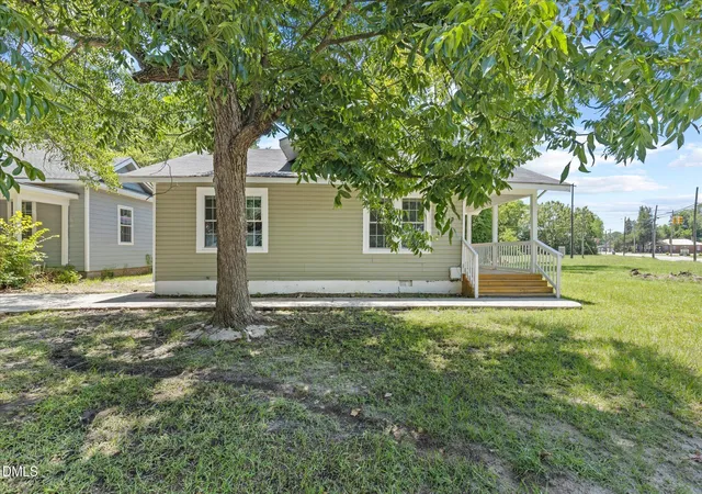 Photo 3 of Single family home for sale at 429 S Mercer St, Rocky Mount, NC 27801 | MLS# 10176856 | Listing updated on 2026-08-24