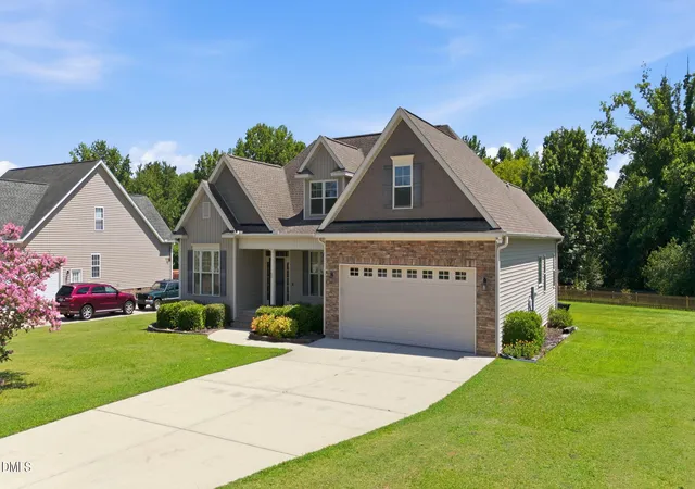 3rd image of 62 Wood Valley Dr, Four Oaks, NC 27524 | MLS# 10177706