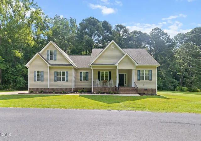 Photo 1 of Sale Pending at 140 Lee Ln, Smithfield, NC 27577 | MLS# 10179054 | Listing updated on 2026-08-26