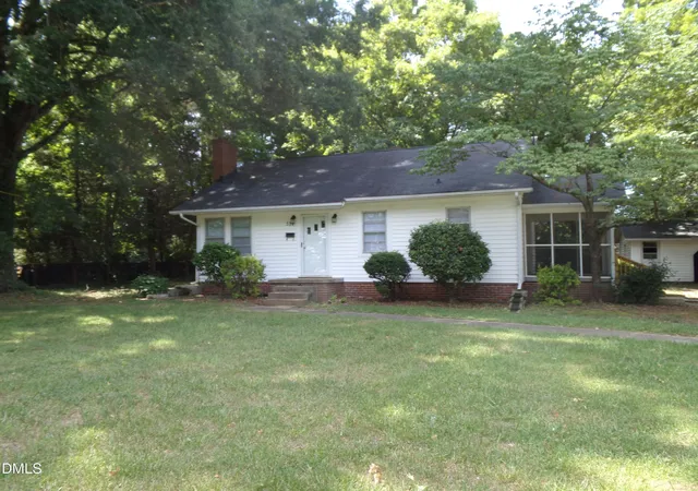 Homes for sale in Graham, NC | 511 Cheeks Ln, Graham, NC 27253 | MLS# 10176046
