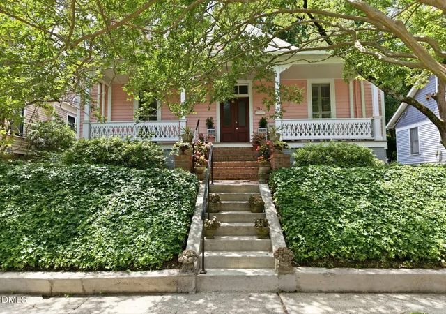 Photo 4 of Single family home for sale at 514 E Lane St, Raleigh, NC 27601 | MLS# 10176079 | Listing updated on 2026-09-16