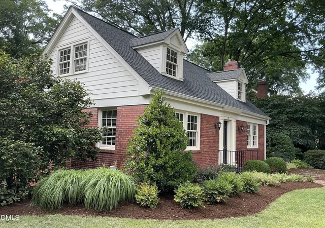 Photo 2 of Sale Pending at 119 Montgomery St, Raleigh, NC 27607 | MLS# 10178501 | Listing updated on 2026-09-05