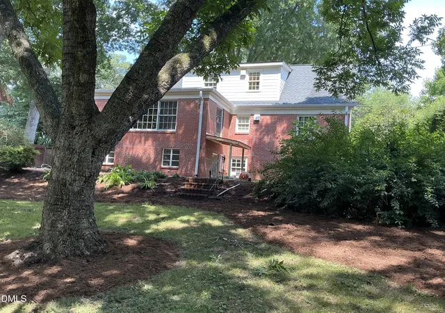 Photo 3 of Sale Pending at 119 Montgomery St, Raleigh, NC 27607 | MLS# 10178501 | Listing updated on 2026-09-05