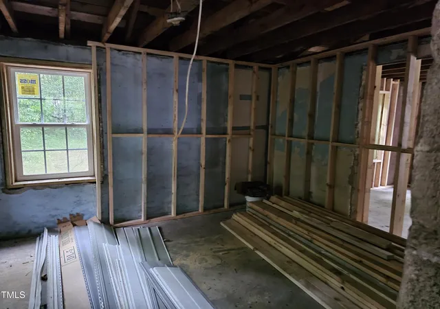 Photo 4 of Single family home for sale at 109 Raynor St, Goldsboro, NC 27530 | MLS# 10176094 | Listing updated on 2026-10-07