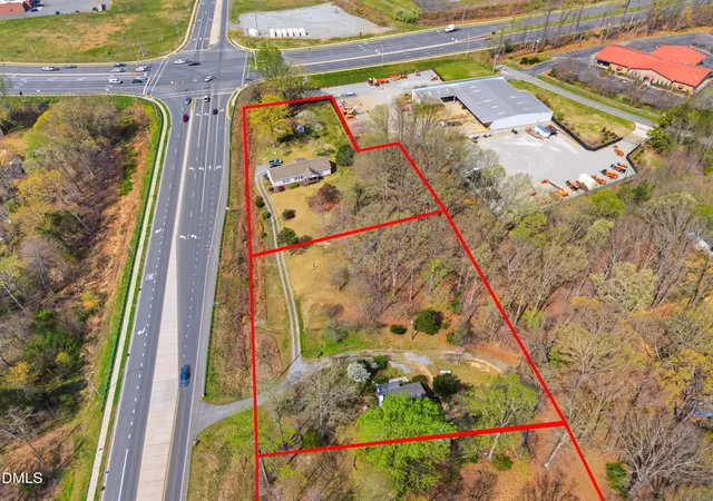 Photo 4 of Single family home for sale at 1222 S 5th Street, Mebane, NC 27302 | MLS# 10178010 | Listing updated on 2026-07-28