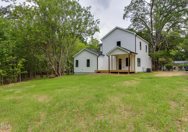 Photo 2 of Single family home for sale at 514 E Juniper Ave, Wake Forest, NC 27587 | MLS# 10177478 | Listing updated on 2026-09-17