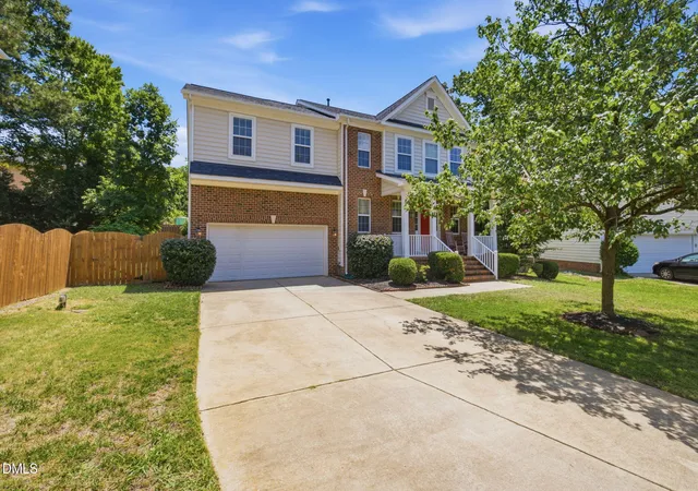 Photo 2 of Single family home for sale at 2005 Red Sage Ct, Apex, NC 27502 | MLS# 10176565 | Listing updated on 2026-08-30