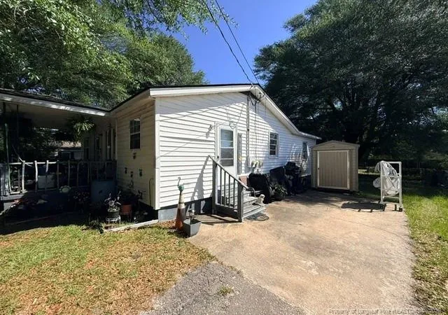 Photo 2 of Single family home for sale at 816 Commerce St, Fayetteville, NC 28305 | MLS# 764424 | Listing updated on 2026-08-19