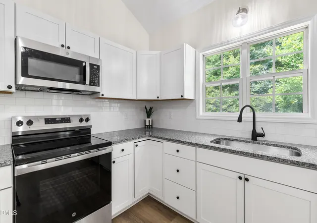 Photo 3 of Single family home for sale at 469 Hunter Way, Clayton, NC 27520 | MLS# 10176749 | Listing updated on 2026-09-20