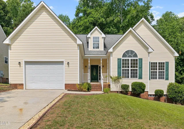 Photo 1 of Single family home for sale at 469 Hunter Way, Clayton, NC 27520 | MLS# 10176749 | Listing updated on 2026-09-20
