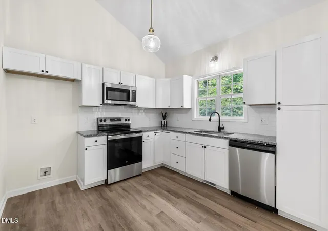 Photo 4 of Single family home for sale at 469 Hunter Way, Clayton, NC 27520 | MLS# 10176749 | Listing updated on 2026-09-20