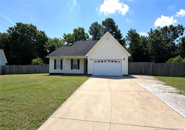 Homes for sale in Raeford, NC | 118 Woodbine Dr, Raeford, NC 28376 | MLS# 764860