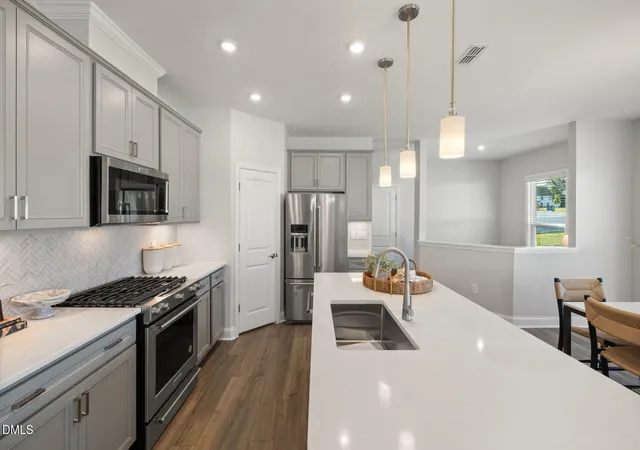 4th image of 2101 Saunders Farm Dr, Willow Spring, NC 27592 | MLS# 10176146