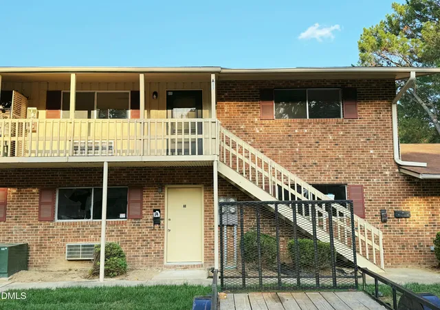 Homes for sale in Chapel Hill, NC | 130 S Estes #A11, Chapel Hill, NC 27517 | MLS# 10178077