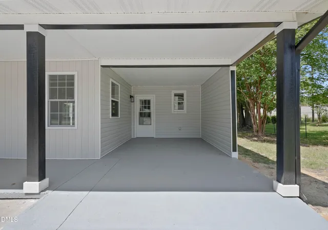 Homes for sale in Sanford, NC | 2318 Caroline Dr, Sanford, NC 27330 | MLS# 10176369