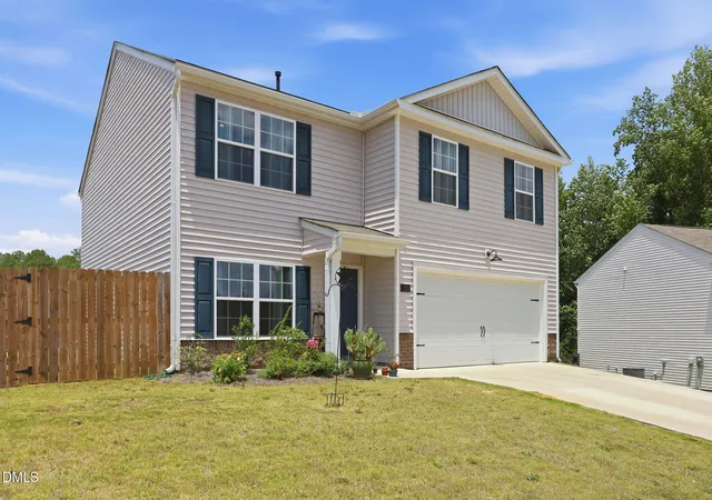 Homes for sale in Sanford, NC | 3203 Finch Ct, Sanford, NC 27332 | MLS# 10176222