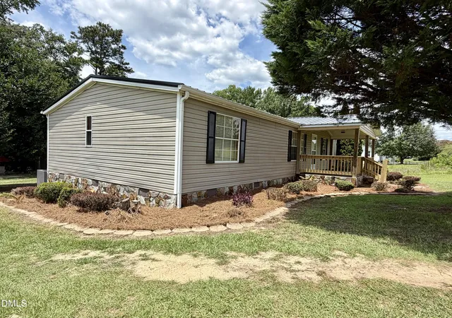 Homes for sale in Raeford, NC | 1155 Townsend Rd, Raeford, NC 28376 | MLS# 10176191