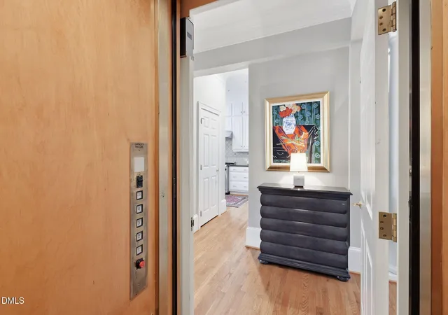 Photo 5 of Sale Pending at 215 Oval Park Pl, Chapel Hill, NC 27517 | MLS# 10177437 | Listing updated on 2026-07-18