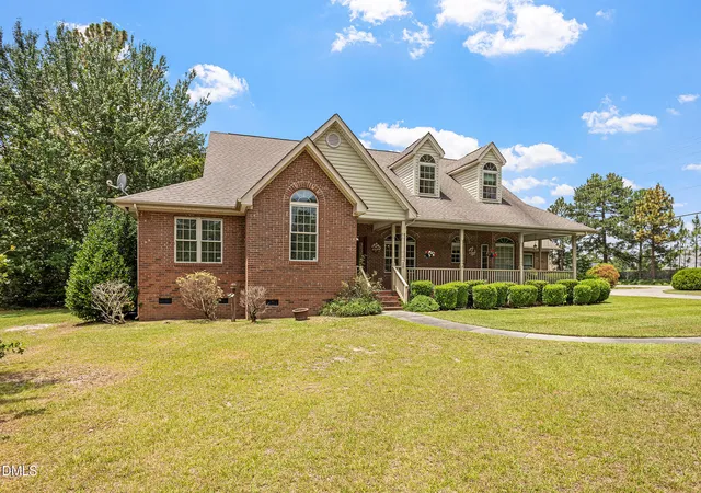 Homes for sale in Bunnlevel, NC | 20 Senter Ln, Bunnlevel, NC 28323 | MLS# 10176390