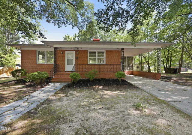 Photo 1 of Single family home for sale at 912 Virginia Ave, Burlington, NC 27217 | MLS# 10176287 | Listing updated on 2026-09-17