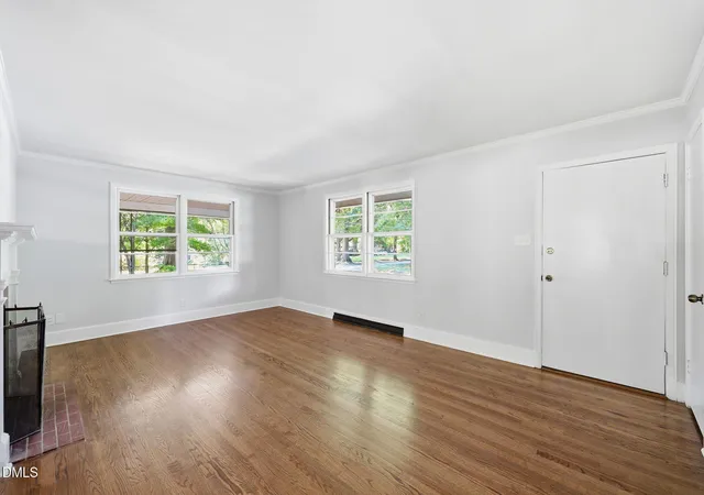 Photo 3 of Single family home for sale at 912 Virginia Ave, Burlington, NC 27217 | MLS# 10176287 | Listing updated on 2026-09-17