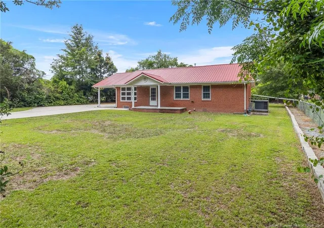 Homes for sale in Saint Pauls, NC | 344 S 4th St, Saint Pauls, NC 28384 | MLS# 764447