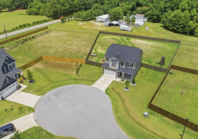 Photo 2 of Single family home for sale at 118 W Sand Luggs Ct, Angier, NC 27501 | MLS# 10177548 | Listing updated on 2026-09-16