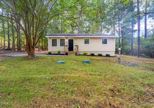 1st image of 613 Locust Rd, Hillsborough, NC 27278 | MLS# 10178474