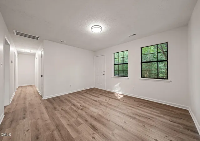 5th image of 613 Locust Rd, Hillsborough, NC 27278 | MLS# 10178474