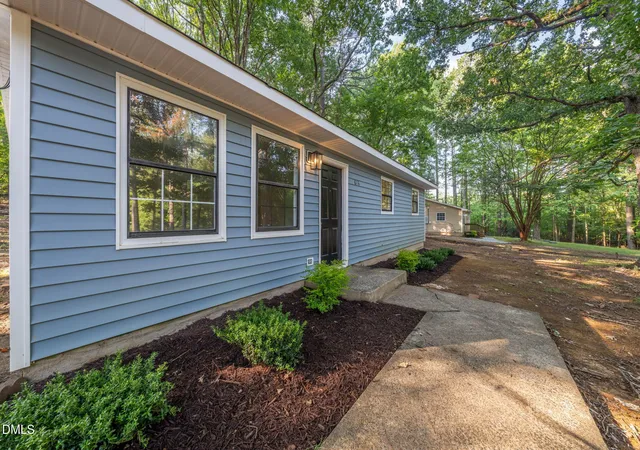 2nd image of 614 Locust Rd, Hillsborough, NC 27278 | MLS# 10178486