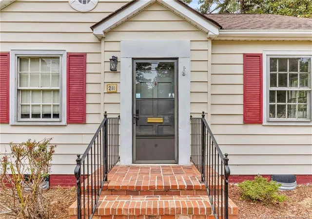 Photo 1 of Single family home for sale at 211 Hull Rd, Fayetteville, NC 28303 | MLS# 763782 | Listing updated on 2026-09-23