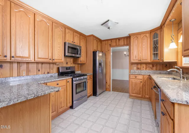 Homes for sale in Graham, NC | 1000 Hanford Rd, Graham, NC 27253 | MLS# 10178770