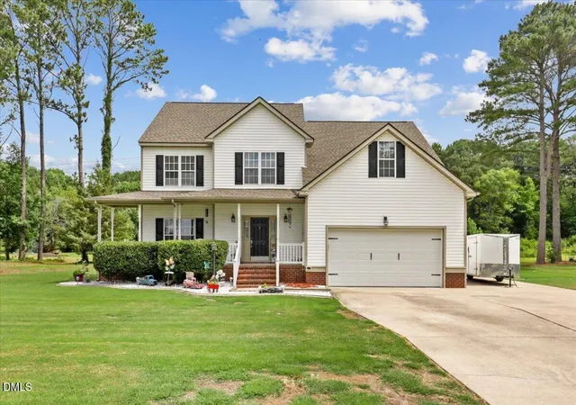 Photo 1 of Single family home for sale at 122 W Raintree Ln, Goldsboro, NC 27534 | MLS# 10183499 | Listing updated on 2026-07-31
