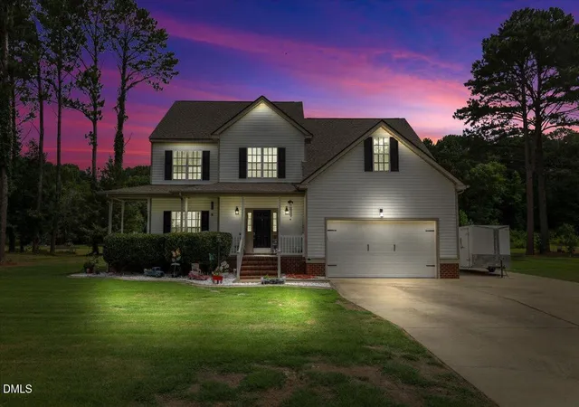Photo 2 of Single family home for sale at 122 W Raintree Ln, Goldsboro, NC 27534 | MLS# 10183499 | Listing updated on 2026-07-31