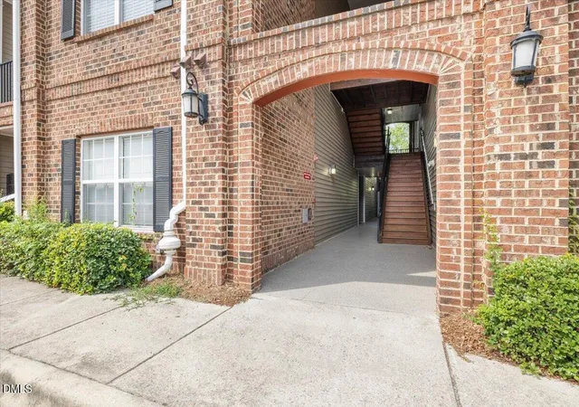 2nd image of 2610 Oldgate Dr #304, Raleigh, NC 27604 | MLS# 10178925