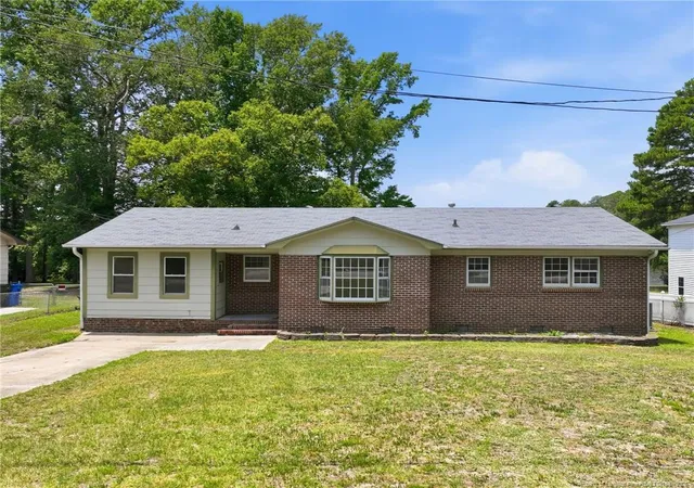 Single family home for sale at 406 Lansdowne Rd, Fayetteville, NC 28314 | MLS# 764300