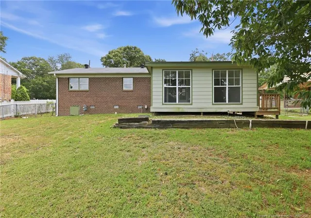 Photo 1 of Single family home for sale at 406 Lansdowne Rd, Fayetteville, NC 28314 | MLS# 764300 | Listing updated on 2026-09-21