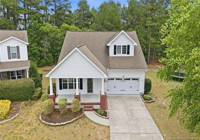 Homes for sale in Aberdeen, NC | 104 Lightwater Ct, Aberdeen, NC 28315 | MLS# 764924