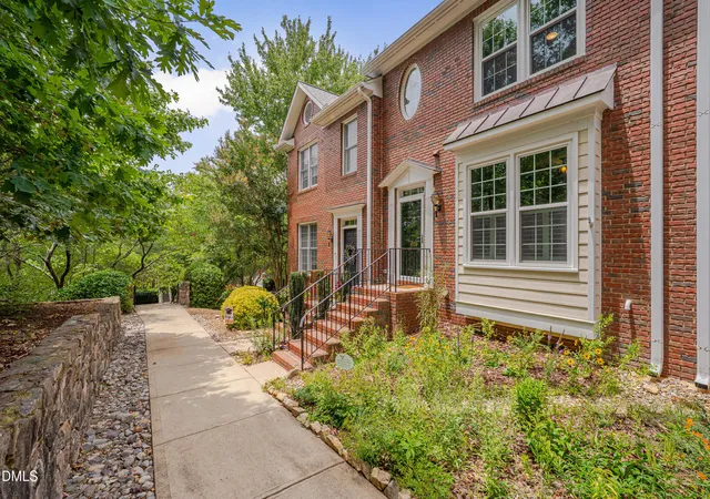 Homes for sale in Chapel Hill, NC | 609 Copperline Dr, Chapel Hill, NC 27516 | MLS# 10176792