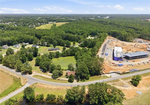 Photo 4 of Sale Pending at 1055 Irongate Dr, Apex, NC 27502 | MLS# 764935 | Listing updated on 2026-09-08