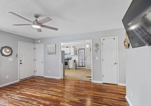Homes for sale in Clayton, NC | 2889 Bennington Dr, Clayton, NC 27520 | MLS# 10176513