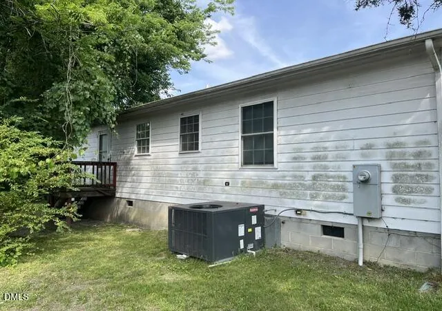 2nd image of 601 N Chestnut St N, Henderson, NC 27536 | MLS# 10176834