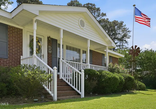 4th image of 403 W Eason St, Macclesfield, NC 27852 | MLS# 10176487
