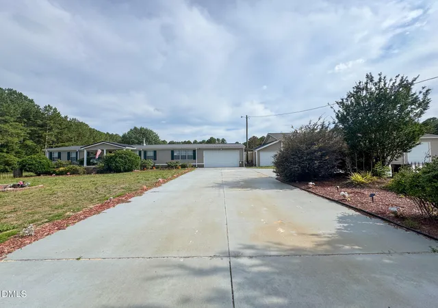 2nd image of 113 Pine Log Ln, Roseboro, NC 28382 | MLS# 10176551