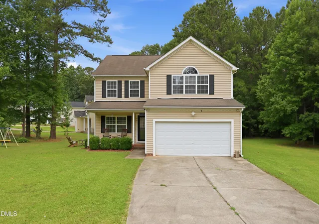 Photo 3 of Single family home for sale at 501 Wade Dr, Sanford, NC 27330 | MLS# 10177508 | Listing updated on 2026-08-26