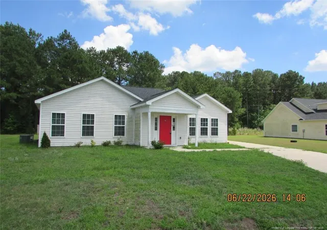 Homes for sale in Clinton, NC | 171 Miry Creek Ln, Clinton, NC 28328 | MLS# 764965