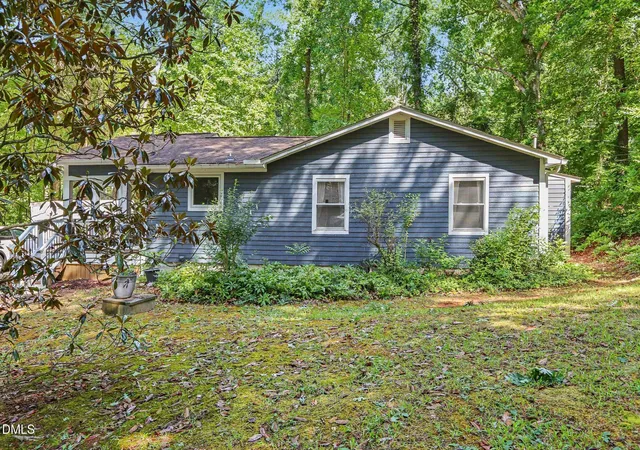 Photo 4 of Single family home for sale at 911 New Hope Church Rd, Chapel Hill, NC 27516 | MLS# 10176514 | Listing updated on 2026-09-05