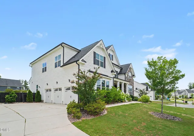 Homes for sale in New Hill, NC | 3723 Regent Pines Dr, New Hill, NC 27562 | MLS# 10176520