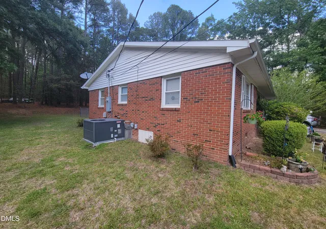 3rd image of 3019 Ross Rd, Durham, NC 27703 | MLS# 10176518
