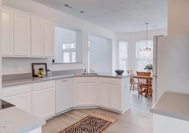 5th image of 2517 Cambridge Rd, Burlington, NC 27215 | MLS# 10176523